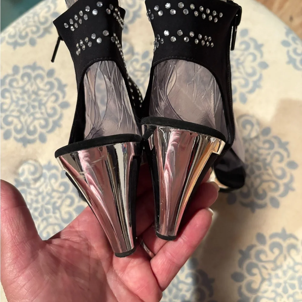 Onex Black and Silver Heels - Picture 3 of 15